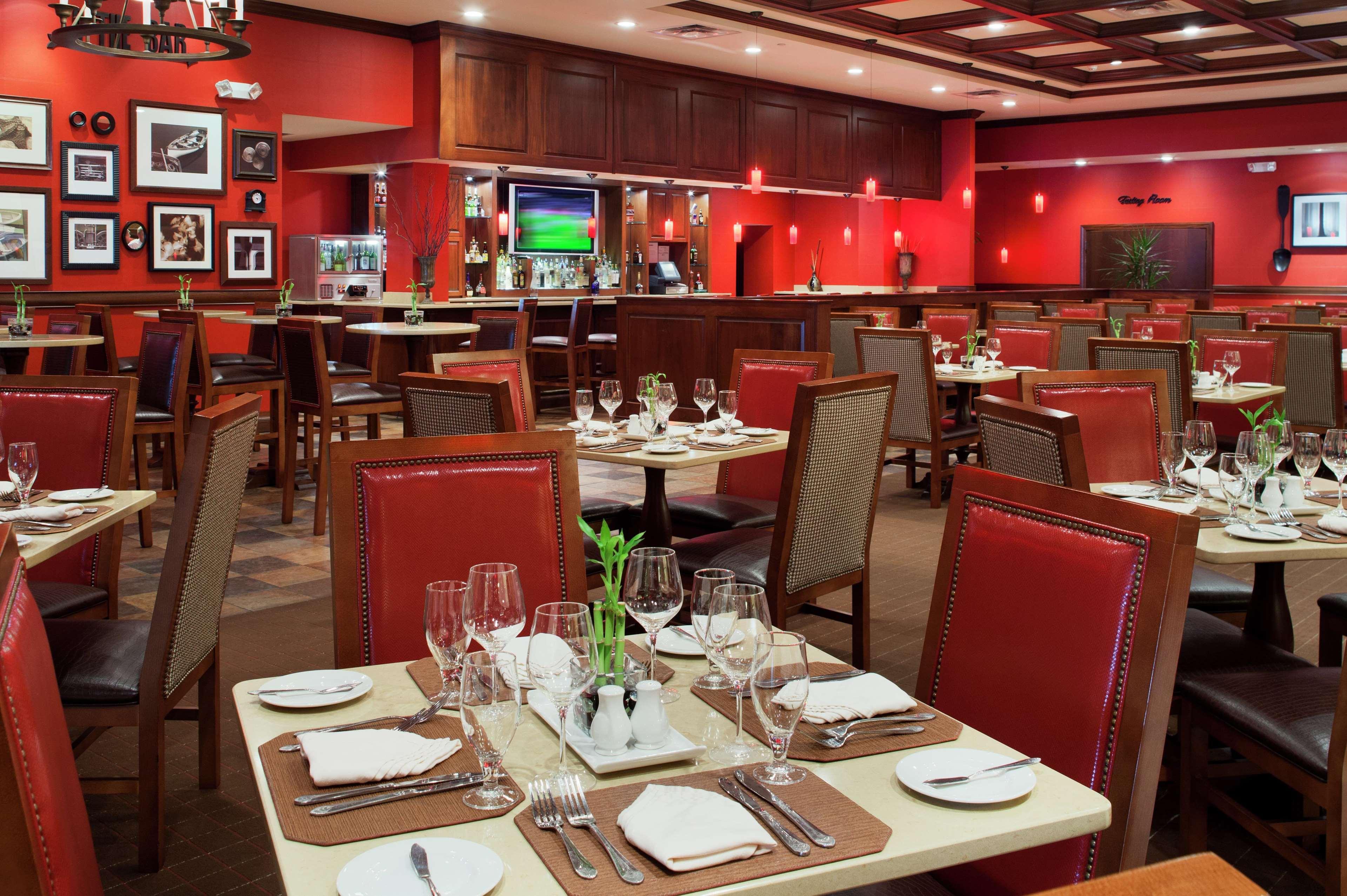 Hebron Doubletree By Hilton Cincinnati Airport מסעדה תמונה